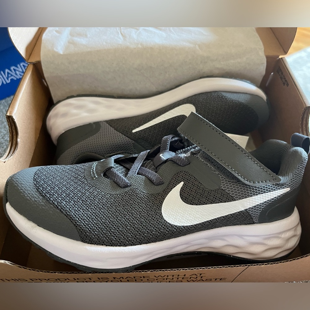 Youth Nike Revolution 6 Shoes